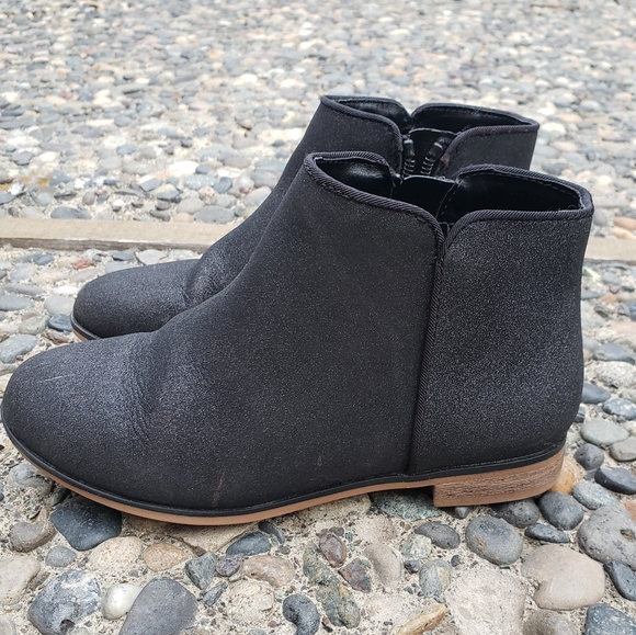 Girl's Cat & Jack Black Boots Size 13 - Picture 1 of 6